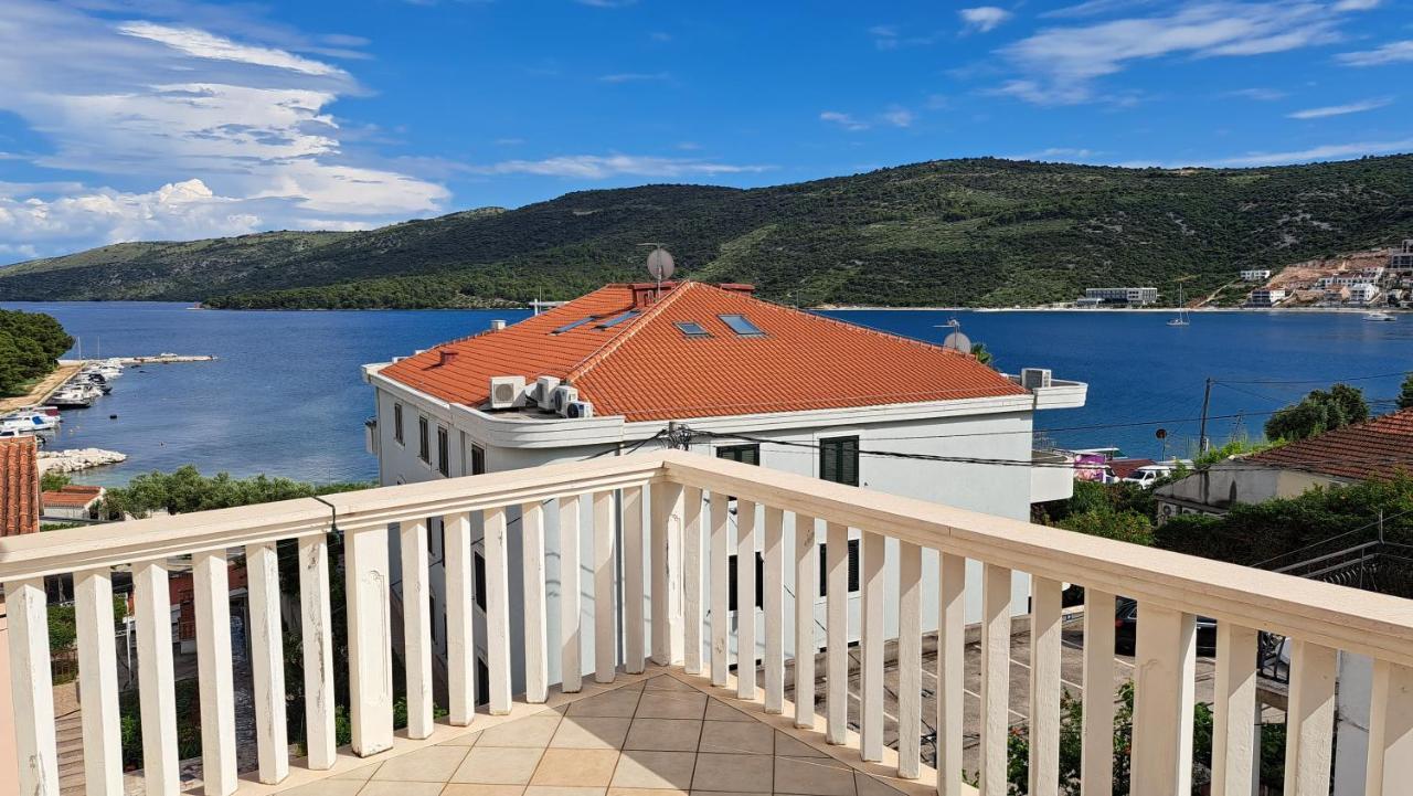 Apartamento Sablic Marina  Exterior foto