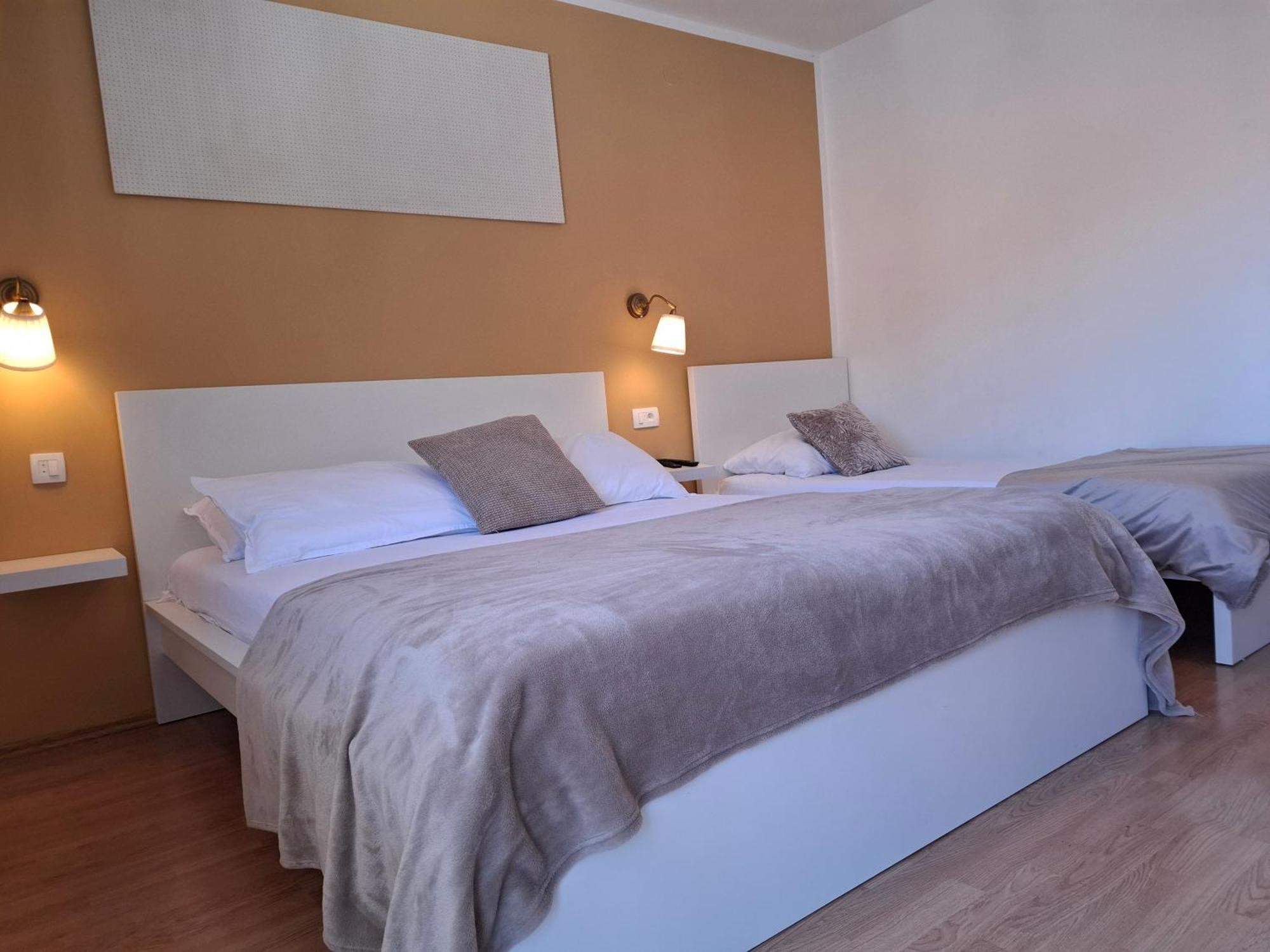 Apartamento Sablic Marina  Exterior foto