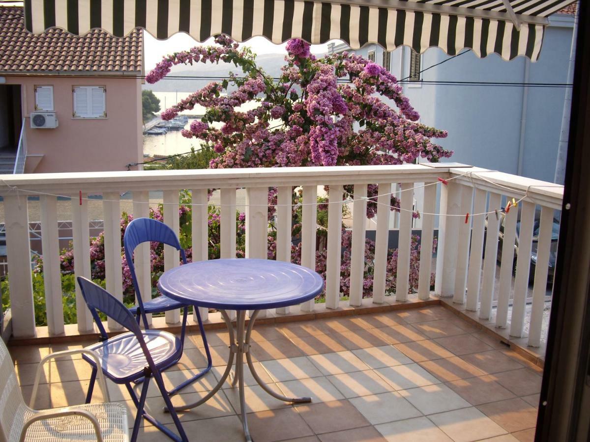 Apartamento Sablic Marina  Exterior foto